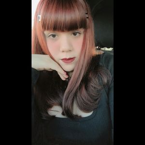 Meet your Posher, Gloria